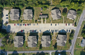 Johnson Apartments in Gadsden, AL - Building Photo - Building Photo