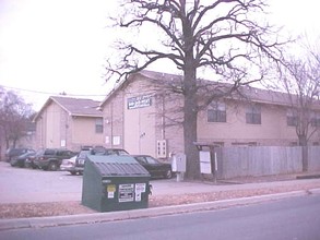 Double Tree Apartments in Denton, TX - Building Photo - Building Photo