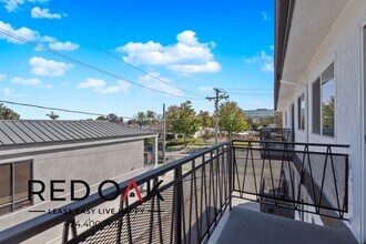 3401 Ocean Park Blvd in Santa Monica, CA - Foto de edificio - Building Photo