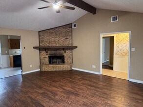 5331 Lauri Ln in Bossier City, LA - Building Photo - Building Photo