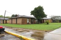 Leon Gardens in Brownsville, TX - Building Photo - Building Photo