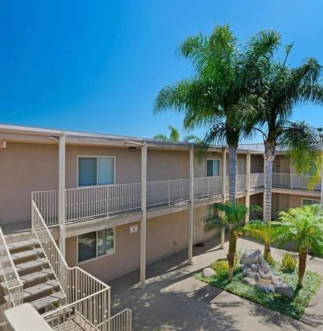1205 Colusa St, Unit 12 in San Diego, CA - Foto de edificio - Building Photo