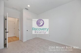 1560 Mount Rose Ln in Lincoln, CA - Building Photo - Building Photo