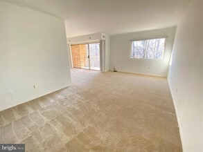 8002 Le Havre Pl in Falls Church, VA - Building Photo - Building Photo