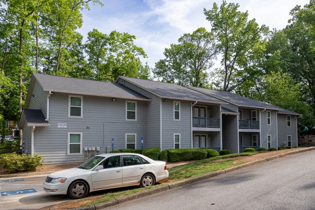 Roswell Oaks in Roswell, GA - Building Photo - Building Photo