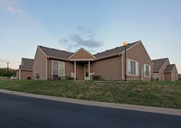 Cottages of Belton Apartments Senior Living in Belton, MO - Foto de edificio - Building Photo