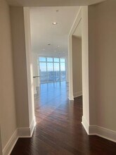 8066 Park Ln in Dallas, TX - Building Photo - Building Photo