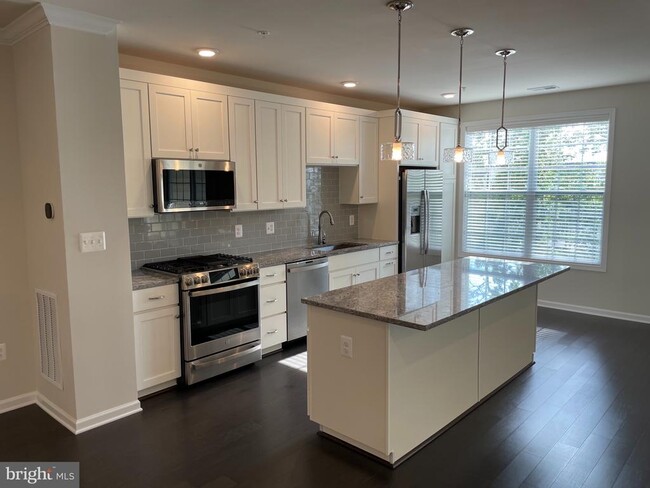 property at 23275 Milltown Knoll Square