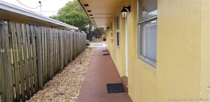 5962 NW 19th St-Unit -1 in Lauderhill, FL - Building Photo - Building Photo