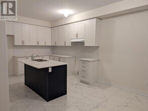 1279 Davis Lp in Innisfil, ON - Building Photo - Building Photo