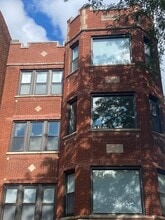 6913 S Merrill Ave, Unit 2nd Floor in Chicago, IL - Building Photo - Building Photo