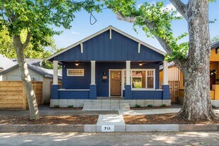 711 Orient St in Chico, CA - Building Photo