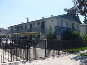 306 N Rose St in Anaheim, CA - Building Photo - Building Photo