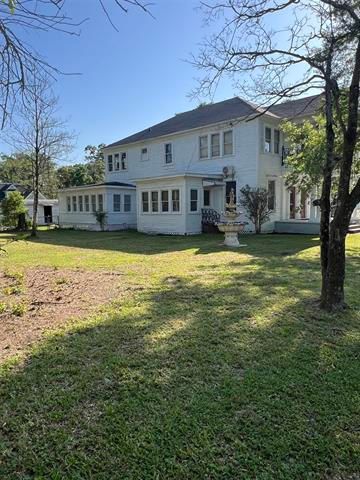 305 W Main St in Kirbyville, TX - Building Photo - Building Photo