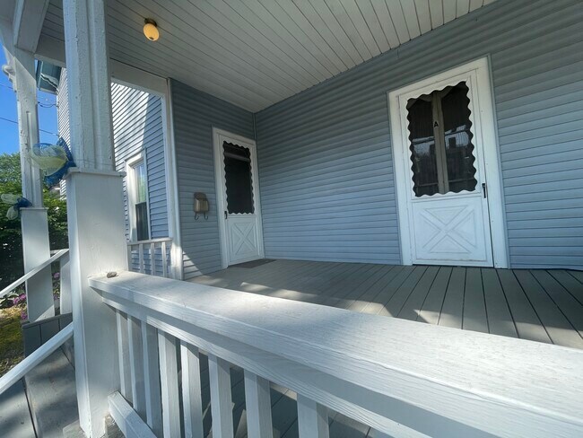 107 Caroline St in Saratoga Springs, NY - Building Photo - Building Photo