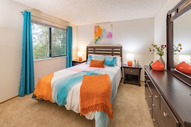 Enchanted Woods in Federal Way, WA - Building Photo - Building Photo