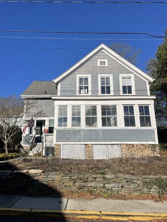 26 Academy Ln in Groton, CT - Building Photo