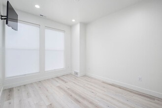 11056 S Lake Run Rd in South Jordan, UT - Building Photo - Building Photo