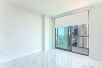 1300 S Miami Ave, Unit 2706 in Miami, FL - Building Photo - Building Photo