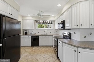 1637 Locust St in Norristown, PA - Building Photo - Building Photo