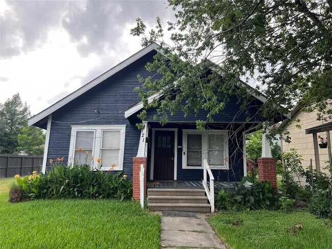 121 N Hagerman St, Unit B in Houston, TX - Building Photo - Building Photo