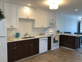 1086 W Hamilton Ave, Unit #3 in Campbell, CA - Building Photo