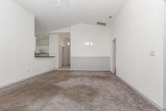 923 Sandy Ridge Dr in Davenport, FL - Foto de edificio - Building Photo