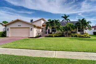 4545 Brandywine Dr in Boca Raton, FL - Building Photo