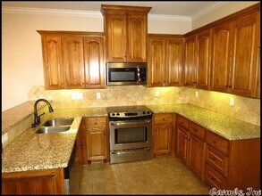 1005 Puritan Dr in Jacksonville, AR - Building Photo - Building Photo