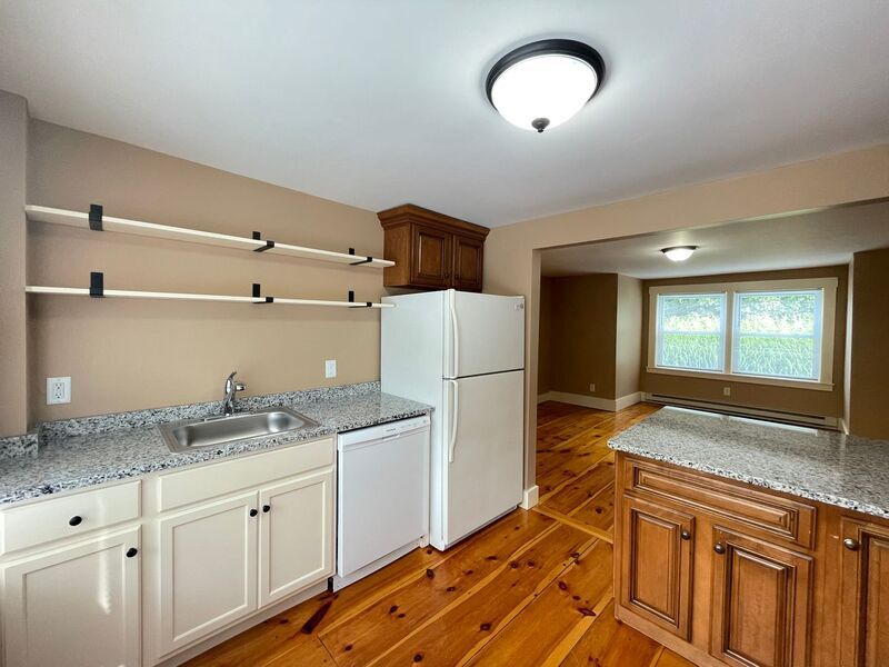16 Crystal Ave in Derry, NH - Building Photo