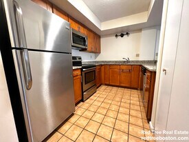 345 Franklin St in Cambridge, MA - Building Photo