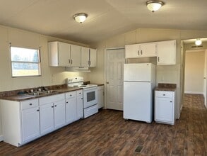161 Westside Cir in Zebulon, NC - Building Photo - Building Photo