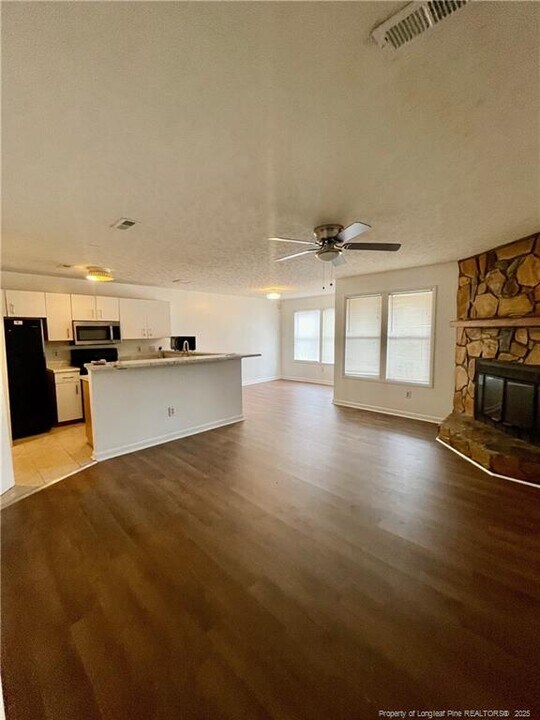 6736 Willowbrook Dr in Fayetteville, NC - Building Photo