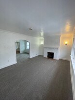 1921-1923 W Greenfield Ave. (5 Unit) in Milwaukee, WI - Building Photo