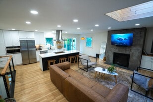 6910 Brook Forest Dr in Evergreen, CO - Building Photo