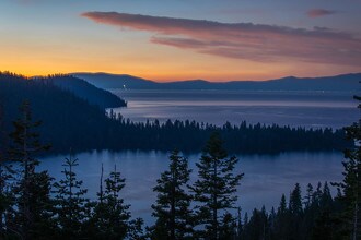 Sierra Vista in South Lake Tahoe, CA - Foto de edificio - Building Photo