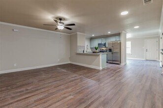 2212 N Hickory St in Sherman, TX - Building Photo - Building Photo