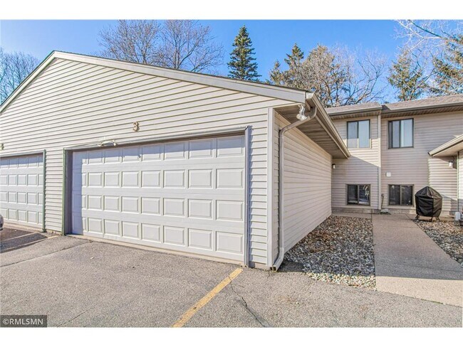 property at 1453 Emory Cir