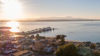 311 Edmonds Street, Unit 1 in Edmonds, WA - Building Photo