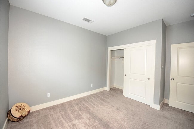 property at 1612 W Willis St