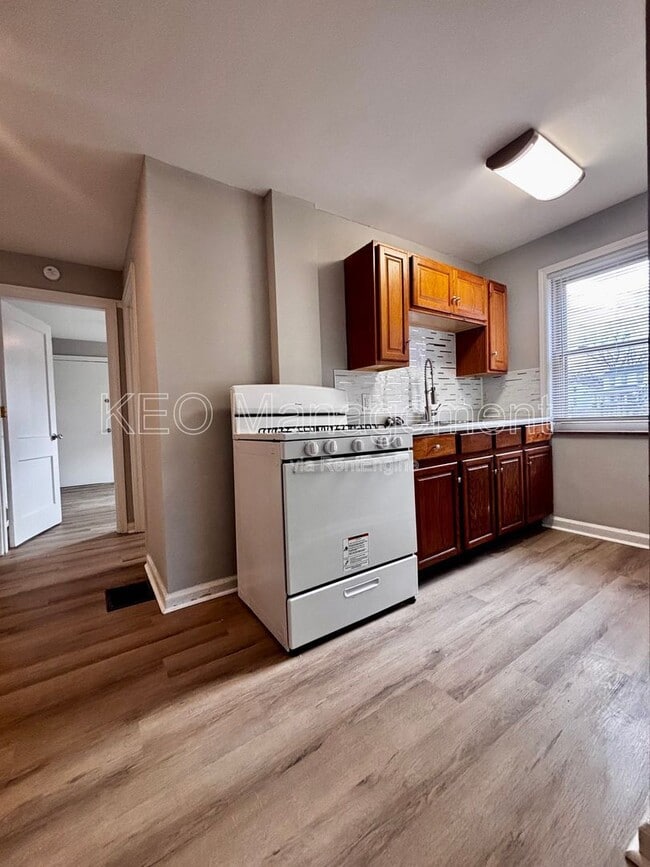 235 E Xenia Dr in Fairborn, OH - Building Photo - Building Photo