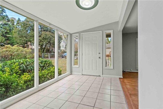 2314 Wayside Dr in Atlanta, GA - Building Photo - Building Photo