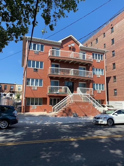 861 Bay Ridge Ave in Brooklyn, NY - Building Photo