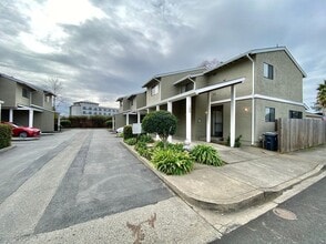 Adobe Creek Apartments in Napa, CA - Foto de edificio - Interior Photo