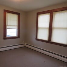 57 Artisan St in Bristol, CT - Building Photo - Building Photo