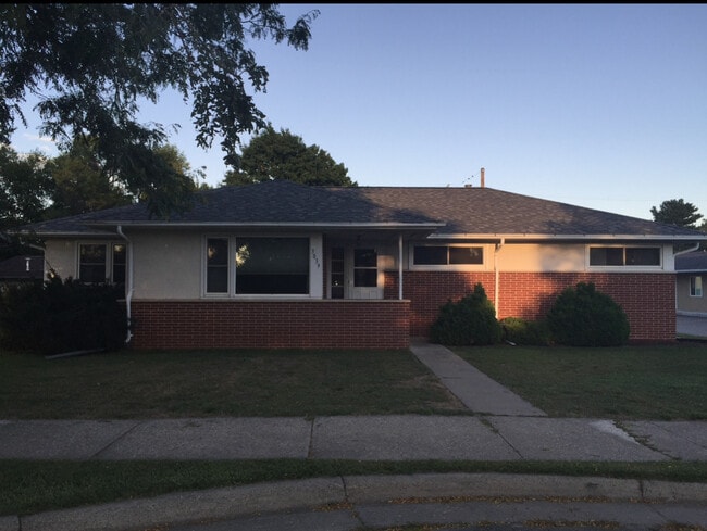 property at 3039 22nd St S