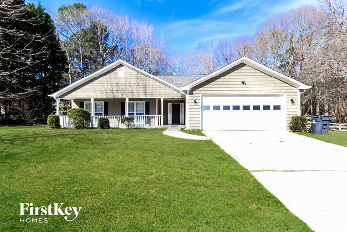 55 Lacey Oak Ln in Loganville, GA - Building Photo