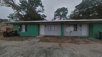 3721 NE 40th Pl in Ocala, FL - Building Photo