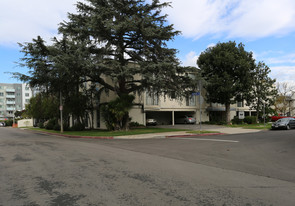 Houston Galleria Apartments in North Hollywood, CA - Foto de edificio - Building Photo