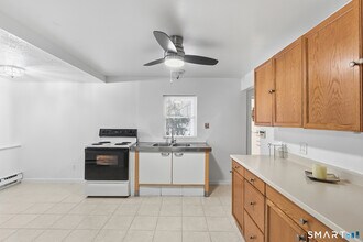 1565 Byam Rd in Cheshire, CT - Building Photo - Building Photo